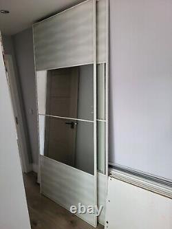 Sliding doors wardrobe with mirror